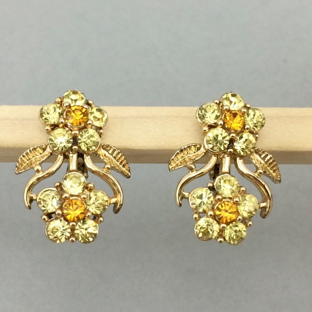 Vintage Coro Yellow Orange Gold Flower Clip On Earrings Cocktail Sparklers Leaf